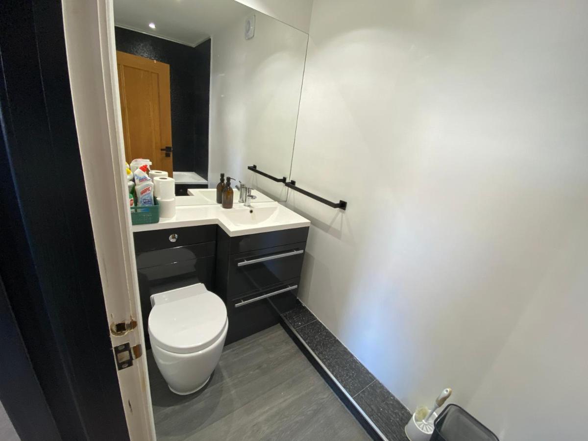 Streatham House - 2 Bedroom - Sleeps 6 - Free Wifi Streatham Vale 외부 사진