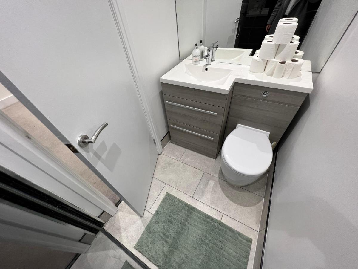 Streatham House - 2 Bedroom - Sleeps 6 - Free Wifi Streatham Vale 외부 사진