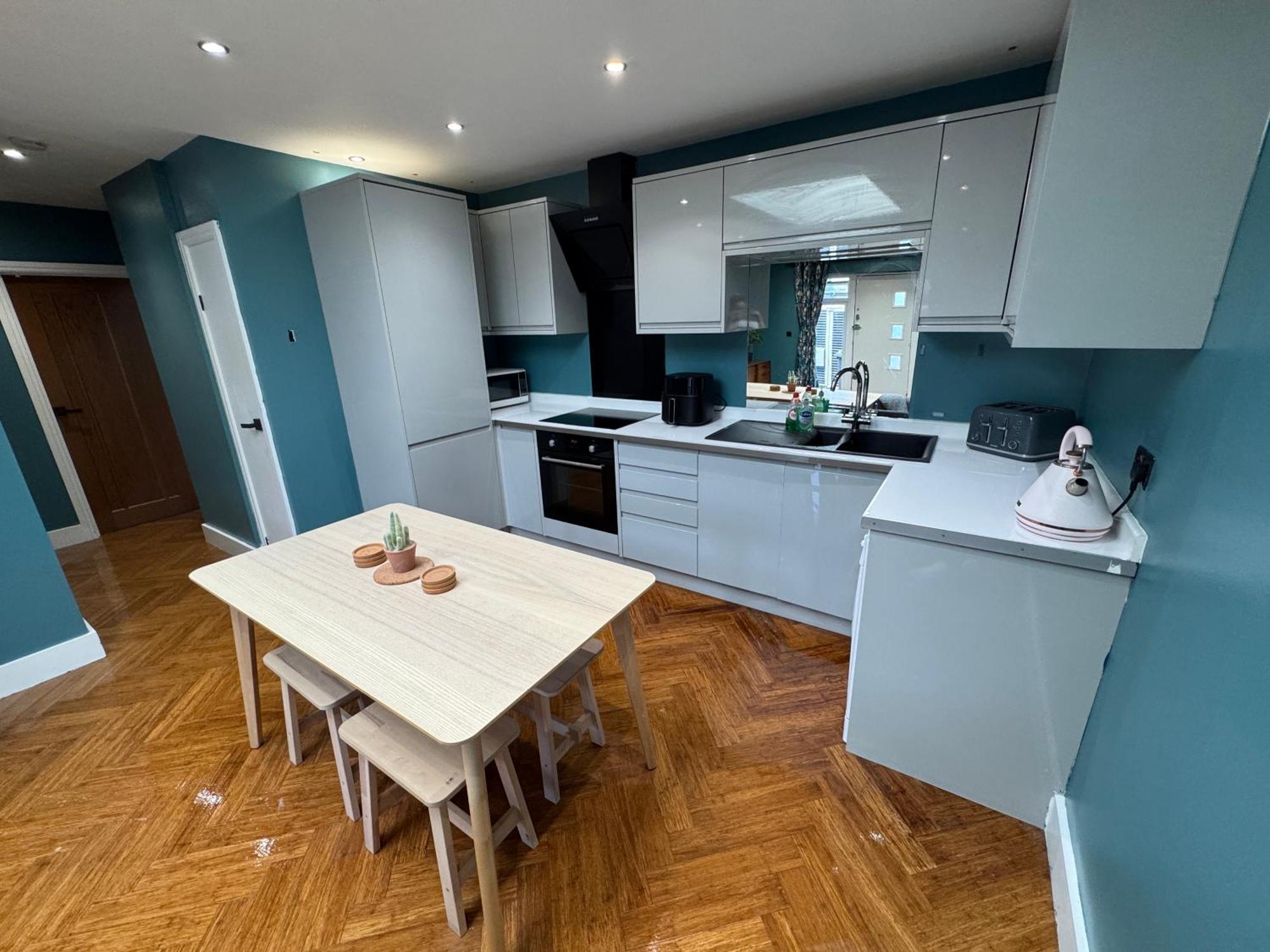 Streatham House - 2 Bedroom - Sleeps 6 - Free Wifi Streatham Vale 외부 사진