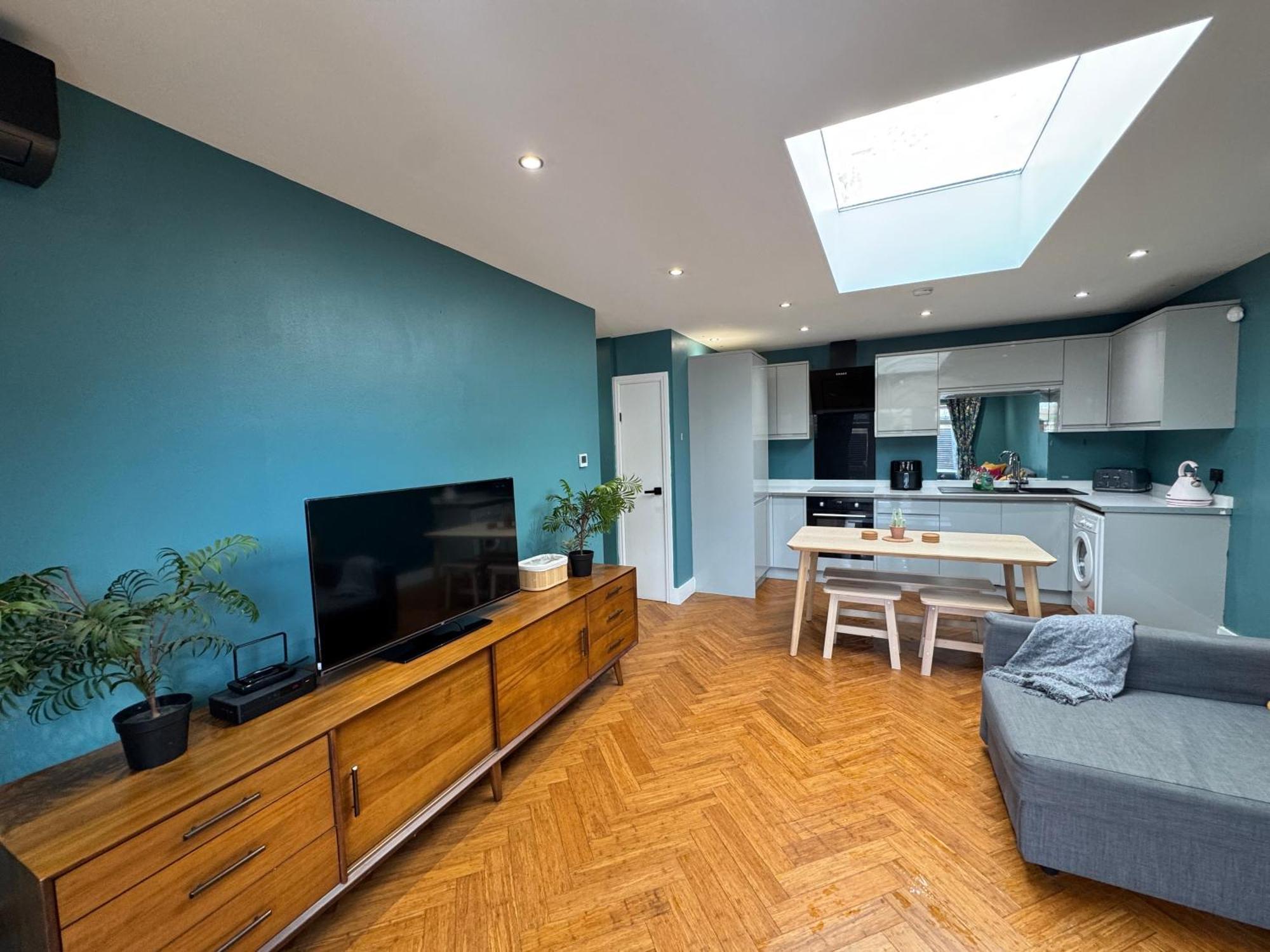 Streatham House - 2 Bedroom - Sleeps 6 - Free Wifi Streatham Vale 외부 사진